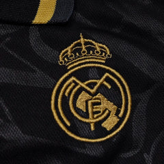 REAL MADRID BLACK AND ICONIC COLLAR KIDS PREMIUM KIT
