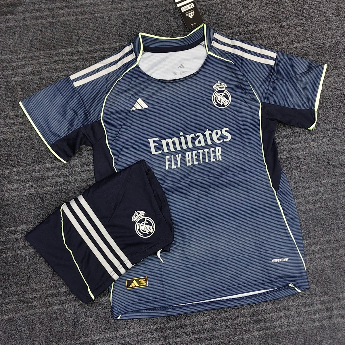 REAL MADRID AWAY 2025/26 OFFICIAL KIDS KIT
